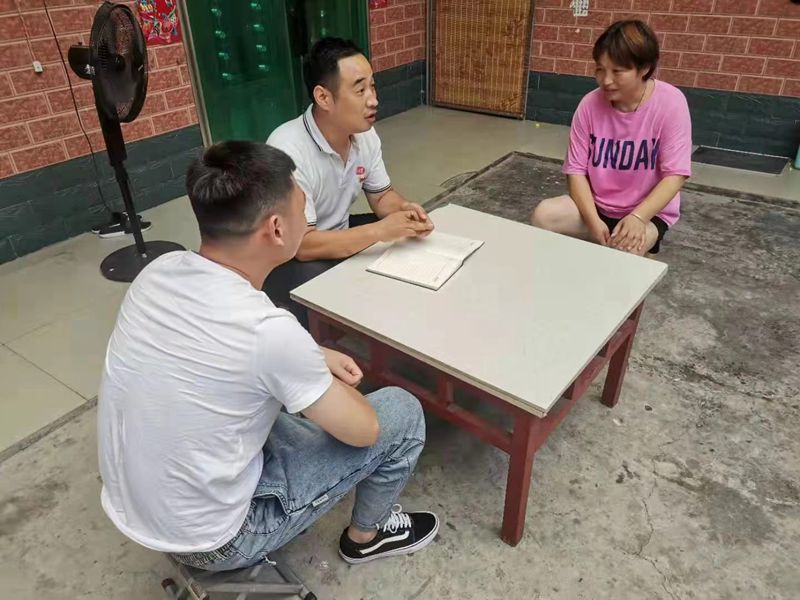 博農(nóng)乳業(yè)黨支部扎實(shí)開(kāi)展“入戶(hù)訪(fǎng)民情、我來(lái)辦實(shí)事”活動(dòng)